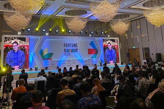 Menteri Pariwisata dan Ekonomi Kreatif, Sandiaga Salahuddin Uno, dalam sambutan di acara FORTUNE Indonesia Summit 2022, The Westin, Jakarta, Kamis (18/5). Dok/Fortune Indonesia.