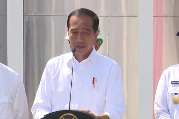 Harga Minyak di Atas Asumsi Makro, Jokowi Pikir-Pikir Naikkan BBM