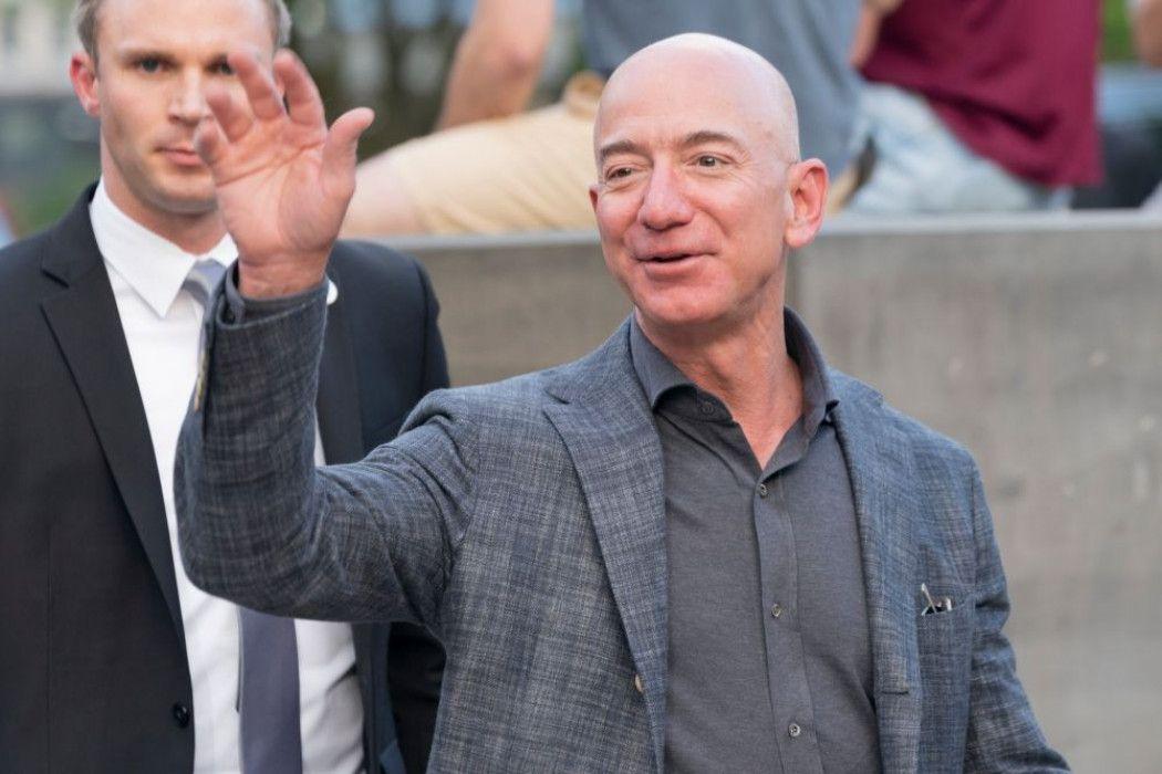 Jeff Bezos Resmi Mundur sebagai CEO Amazon