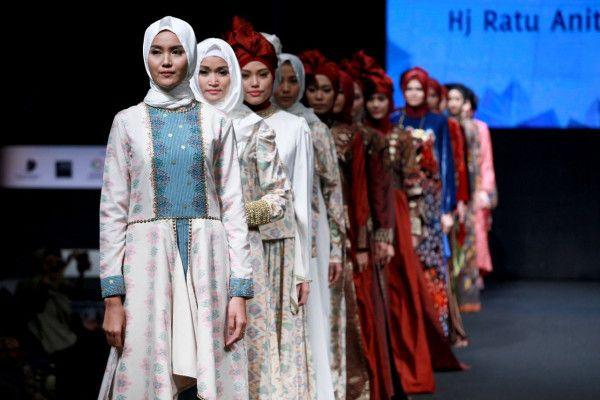 Tren fesyen hijab di Indonesia.