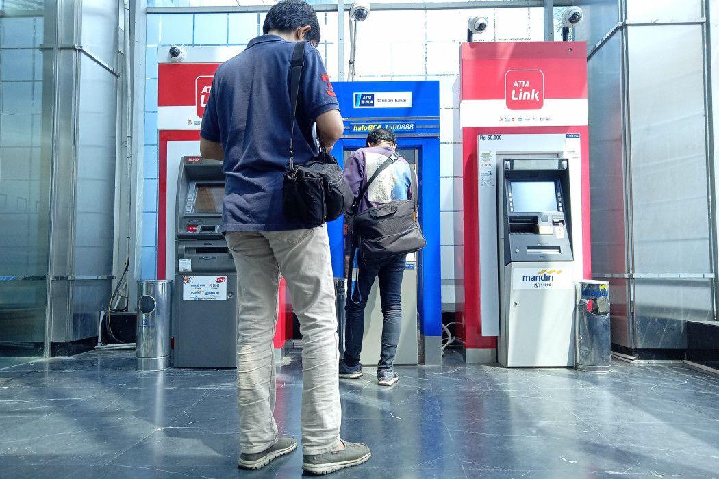 Nasabah Bank DKI Bisa Setor & Tarik Tunai Tanpa Kartu di ATM BCA