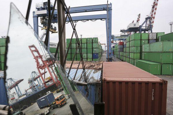 Neraca Perdagangan Oktober 2022 Surplus US$5,67 Miliar