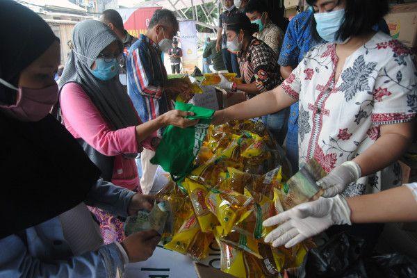 Operasi Pasar Minyak Goreng Salurkan 4 Juta Liter