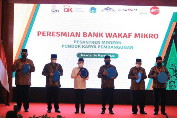 Wapres Resmikan Bank Wakaf Mikro Pertama di Jakarta
