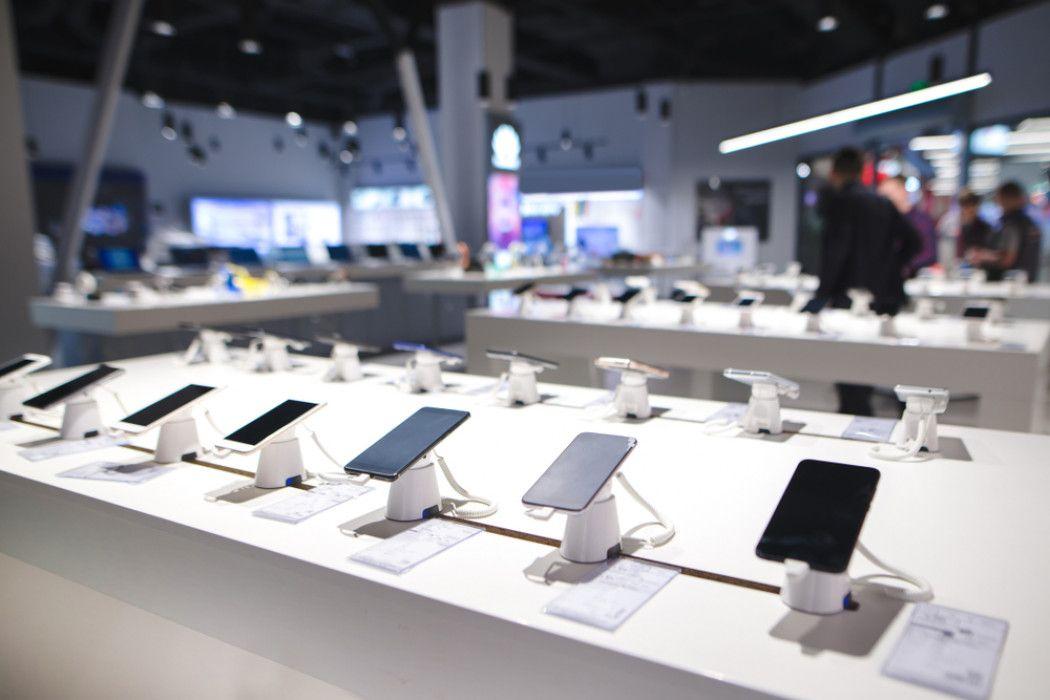 Penjualan Ponsel Samsung & Apple Masih Tumbuh Meski Pasar Melorot