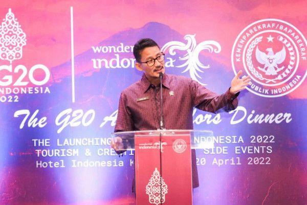 Menparekraf, Sandiaga S. Uno saat meluncurkan side events Pariwisata dan Ekonomi Kreatif Presidensi G20 Indonesia,  di Hotel Indonesia Kempinski, Jakarta, Rabu (20/4).