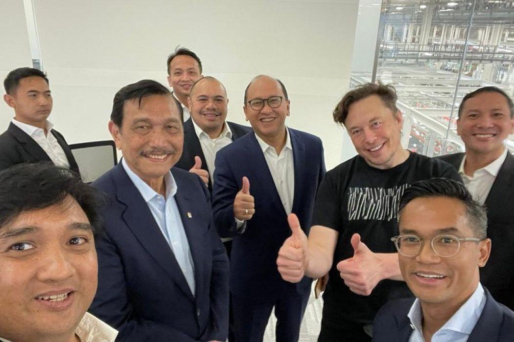 Luhut Berhasil Bujuk, Elon Musk Akan Temui Jokowi pada 14 Mei 2022