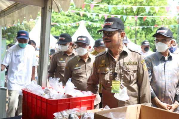 Produksi Minim, Jokowi Minta Tutup Defisit 850 Ribu Ton Gula Konsumsi