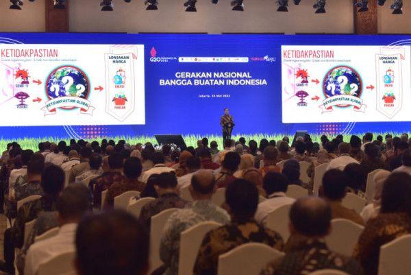 Presiden Jokowi pada Evaluasi Aksi Afirmasi Peningkatan Pembelian dan Pemanfaatan Produk Dalam Negeri dalam rangka Gerakan Nasional Bangga Buatan Indonesia, JCC, Senayan, Jakarta, Selasa (24/5).
