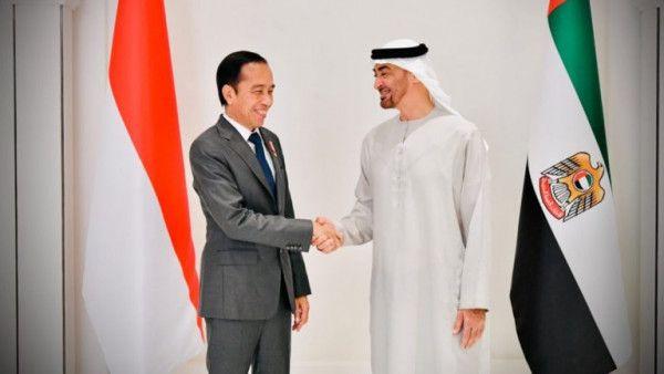Presiden Jokowi melakukan pertemuan dengan Presiden PEA Sheikh Mohamed bin Zayed bin Sultan Al Nahyan, di Istana Al Shatie, Abu Dhabi.