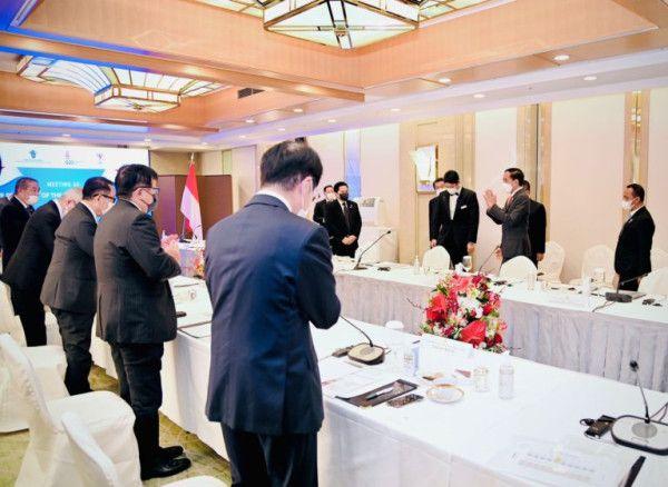Presiden Jokowi bertemu dengan sejumlah CEO perusahaan Jepang.