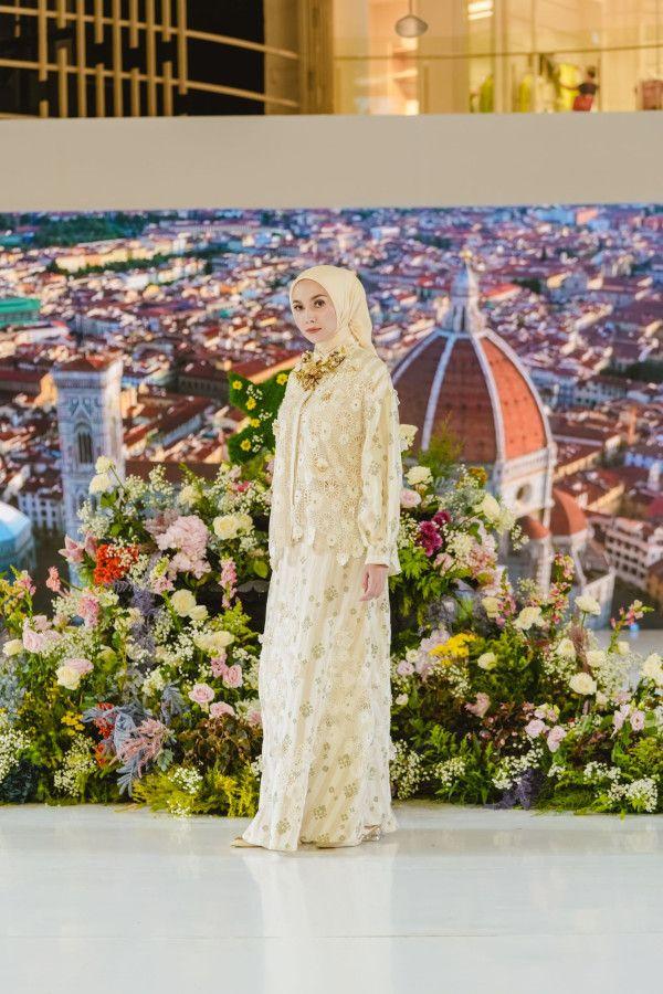 Brand modest fashion Klamby menampilkan 30 koleksi \"Selayar Series\" yang terinsipirasi dari kekayaan pulau Sulawesi.