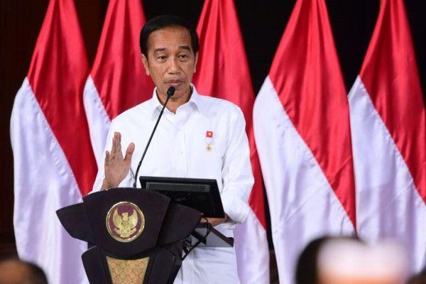 Beberkan Alasan Tak Mau 'Lockdown', Jokowi: Ekonomi Bisa Minus 17%