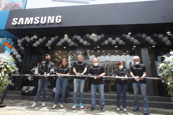 Blibli OMG dan Samsung Resmikan Tiga Samsung Experience Store