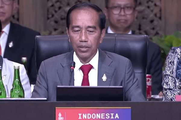 Presiden Jokowi menyampaikan sambutan penutup KTT G20.