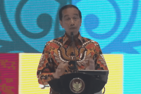 Jokowi saat memberi sambutan dalam acara Musyawarah HIPMI, di Solo, Senin (21/11).