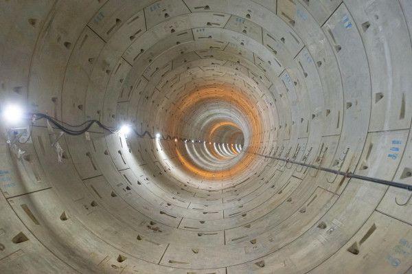 Terowongan yang dipersiapkan untuk jalur MRT Jakarta.