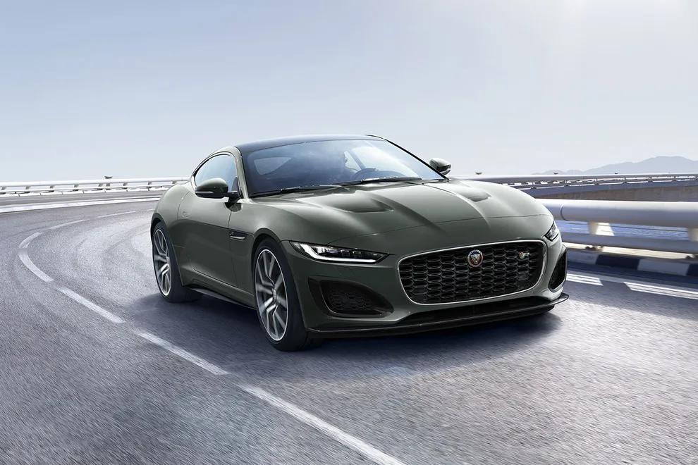 Jaguar Membangkitkan Kisah Terbaik Berkendara yang Bersejarah