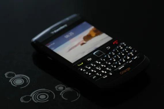 Blackberry Bold 9780 yang dirilis pada 2010. Shutterstock/Andrey Blumenfeld