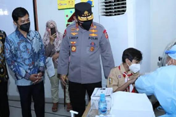 Pelaksanaan vaksinasi Merdeka di SDN Mangga Dua Selatan 01 Sawah Besar, Jakarta Pusat. Rabu (5/1).
