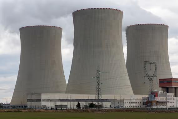 Ilustrasi pembangkit listrik tenaga nuklir.