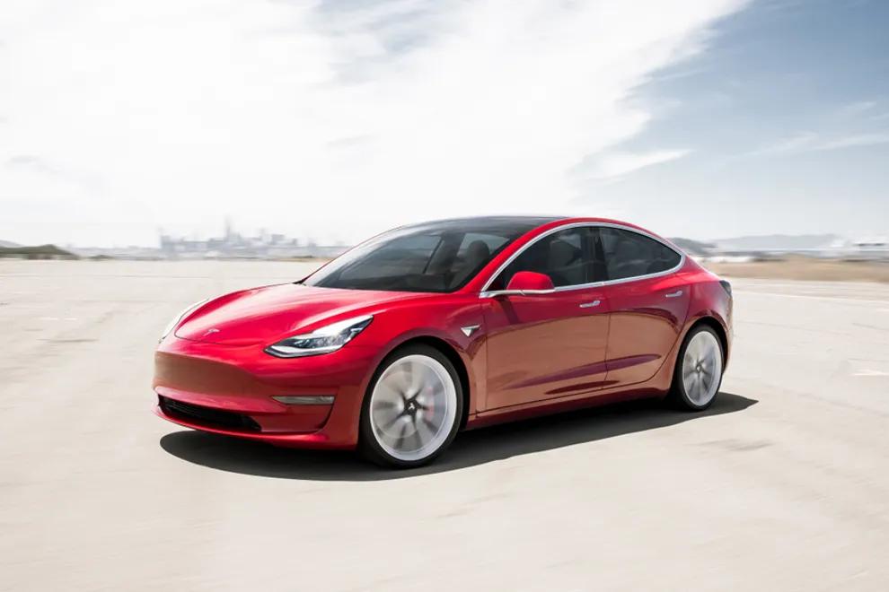 Berisiko Celaka, Tesla Akan Tarik Lebih dari 50 Ribu Mobil Listrik