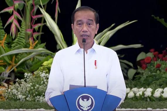 Presiden Jokowi saat sampaikan arahan dalam Sidang Kabinet Paripurna, Senin (9/5).