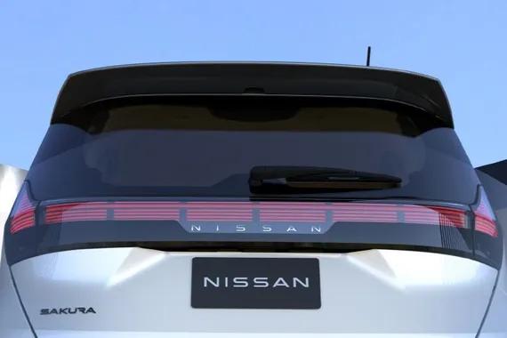 Tampilan belakang Nissan Sakura.
