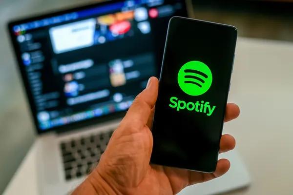 Ini Panduan Cara Bikin Podcast di Spotify dengan Mudah
