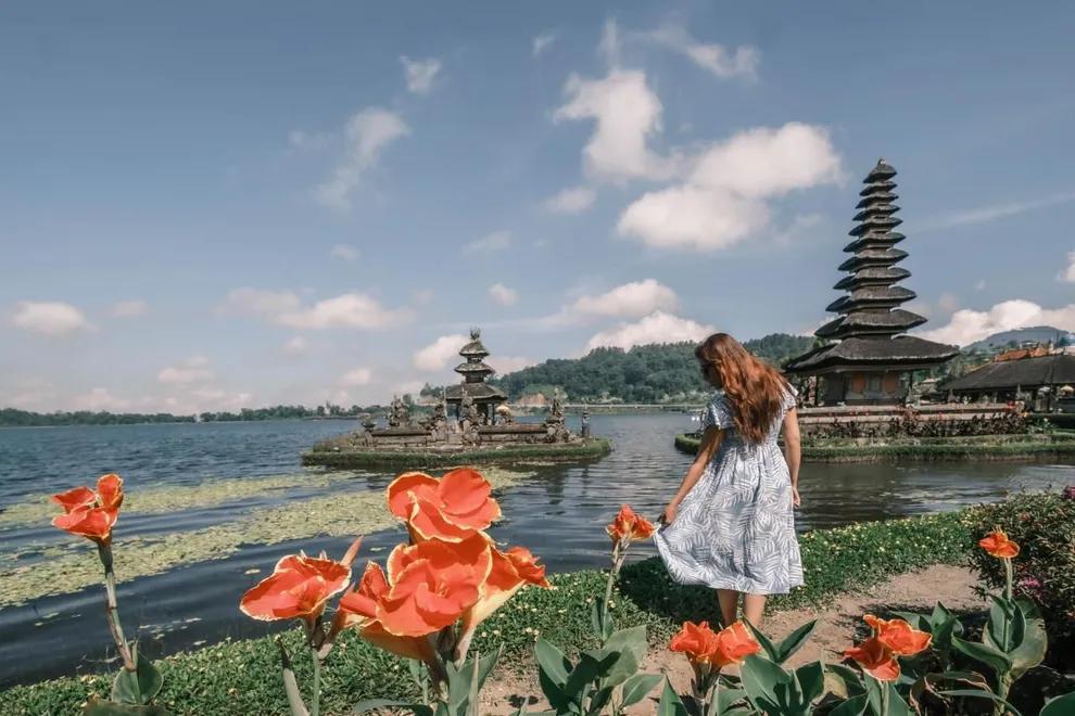 Menparekraf Targetkan 1,5 Juta Wisman Datang Berwisata ke Bali