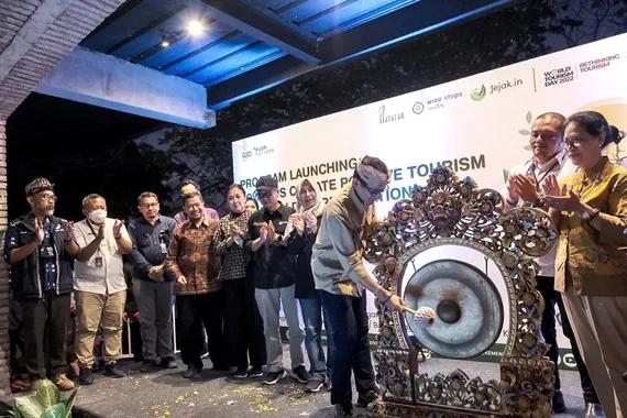 Peluncuran Program Towards Climate Positive Tourism Through Decarbonization and Ecotourism’, di Plataran menjangan Bali, Kamis (7/7).