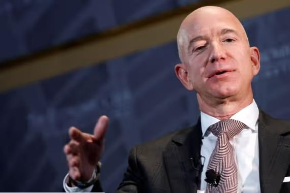 Jeff Bezos orang terkaya kedua di dunia
