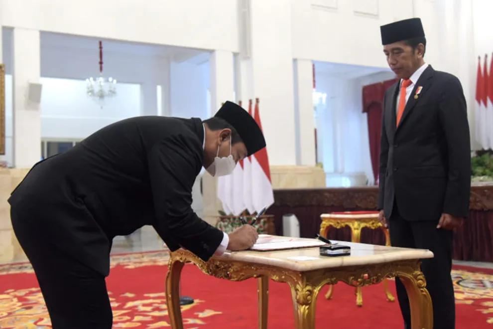 Jokowi Lantik Wali Kota Semarang Hendrar Prihadi Sebagai Kepala LKPP
