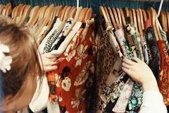 Dampak Thrifting Baju Bekas Impor, Rugikan Negara Hingga Jadi Sampah