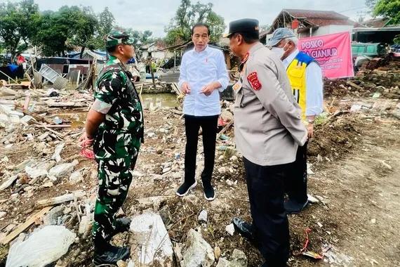 Presiden koordinasikan perbaikan bangunan rusak di Cianjur akibat gempa bumi yang terjadi, Kami (8/12).