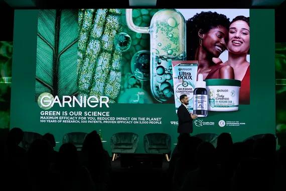Adrien Koskas, Presiden Garnier Global Menyampaikan Komitmen Green Science Dalam Acara “Greener Never Stops” 2022.