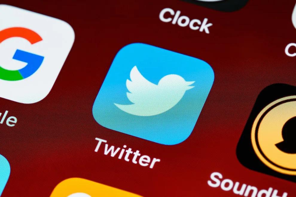 6 Akun Twitter dengan Pengikut Terbanyak di Indonesia