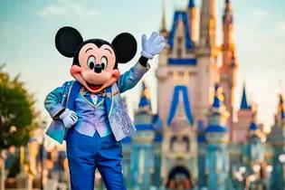 Pengunjung Turun, Disney Tambah Investasi Theme Park US$60 M