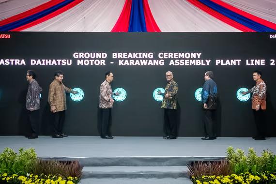 Peresmian groundbreaking pembangunan pabrik perakitan baru PT Astra Daihatsu Motor (ADM) Karawang Assembly Plant.