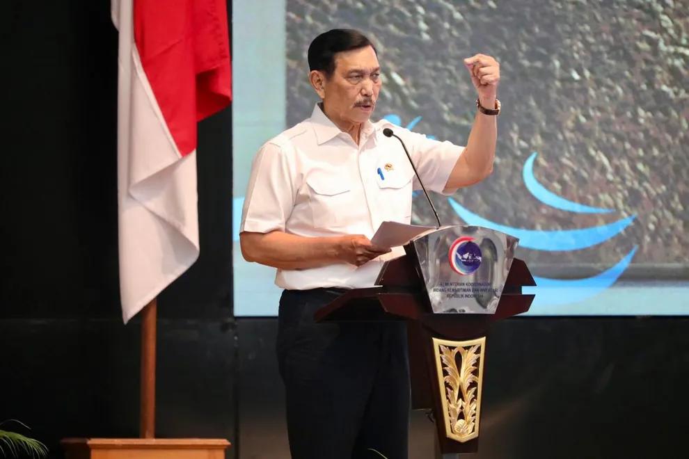 Jokowi Tunjuk Luhut Jadi Ketua Pengarah Satgas Sawit