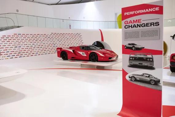 Salah satu kendaraan yang dipamerkan dalam pameran Game Changers di Museum Enzo Ferrari di Modena, Italia.