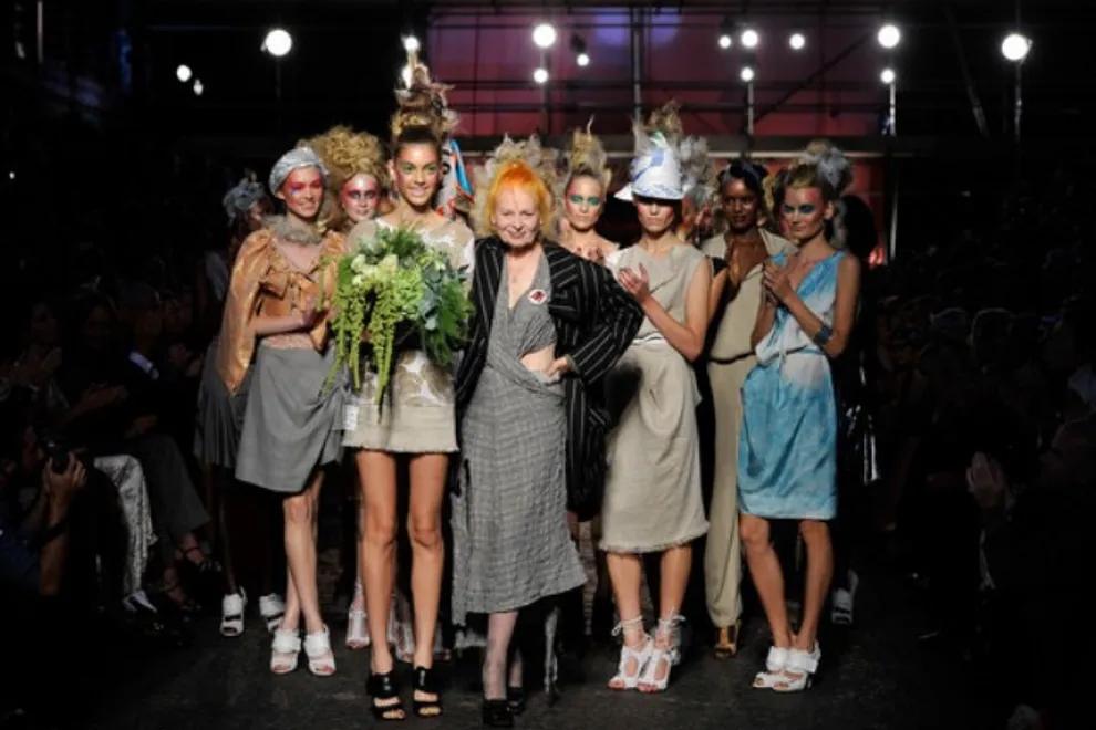 5 Koleksi Vivienne Westwood Terikonik, dari Tahun ke Tahun