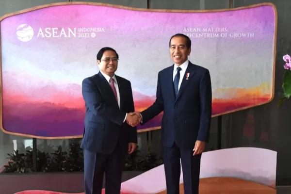 Jokowi dan PM Vietnam Bahas Target Perdagangan US$15 Miliar Pada 2028
