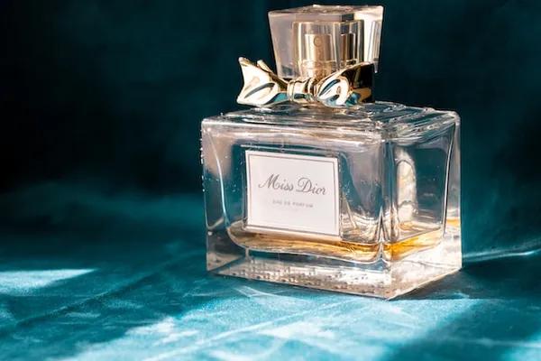 6 Bahan Parfum Termahal, Langka dan Sulit untuk Didapatkan