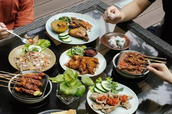 Sate & Seafood Senayan Buka Cabang Baru di Batavia PIK