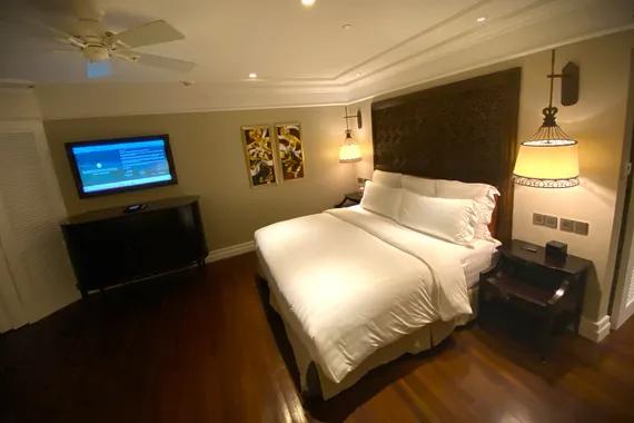 Salah satu kamar di InterContinental Bali Resort.