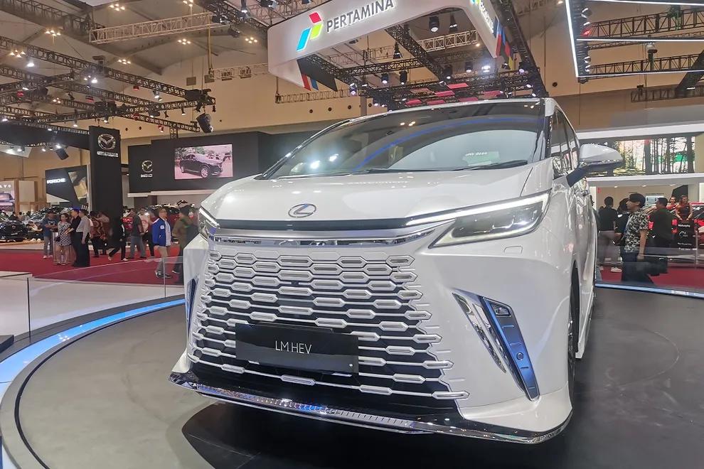 MPV Sultan, All New Lexus LM Hybrid Hadir di GIIAS 2023