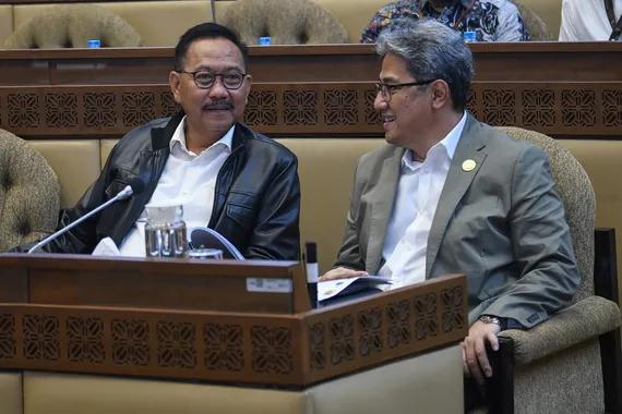 Kepala OIKN, Bambang Susantono (kiri) bersama Wakil Kepala OIKN,Dhony Rahajoe.