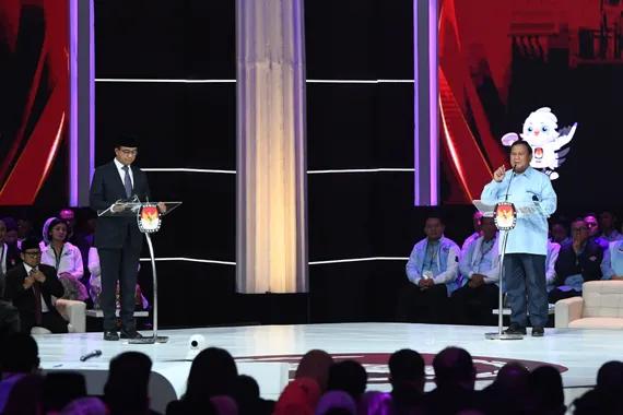Anies Baswedan dan Prabowo Subianto dalam Debat Pilpres Kelima, Minggu (4/2).