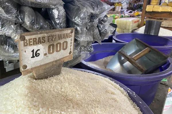 Sri Mulyani Ingatkan Soal Ancaman Inflasi Imbas Kenaikan Harga Beras